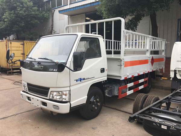 江鈴4.1米（藍牌）氣瓶車